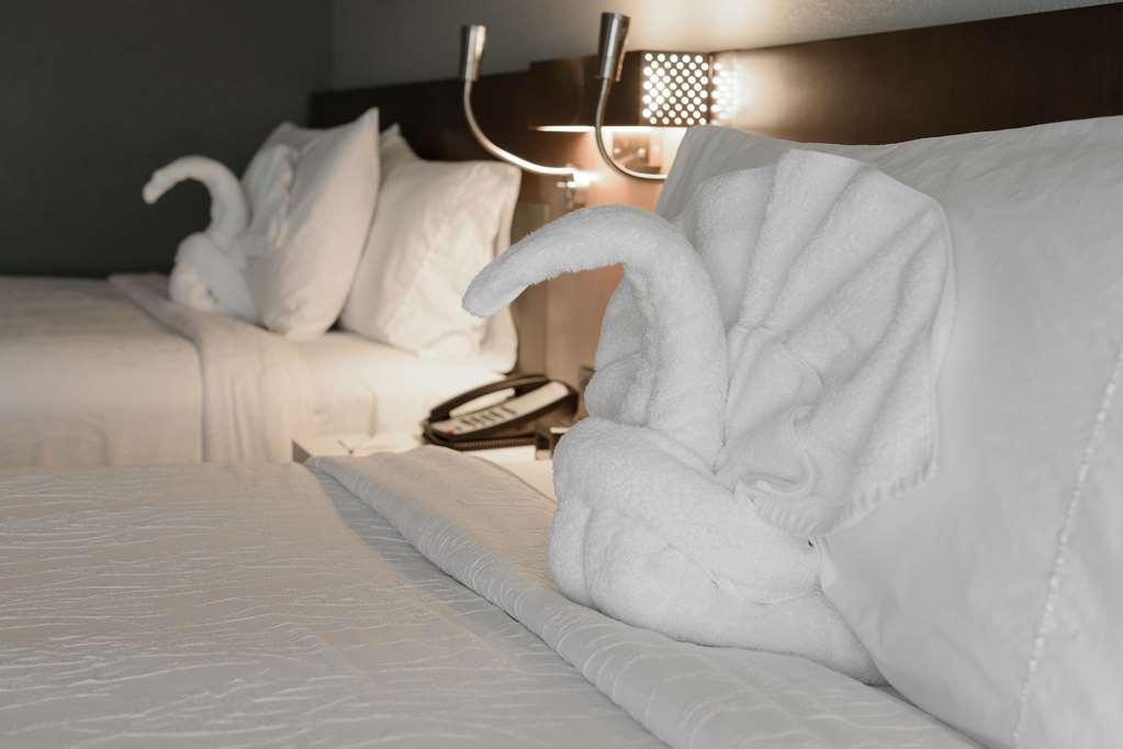 Hotel Hilton Garden Mall Of St. Matthews 3*