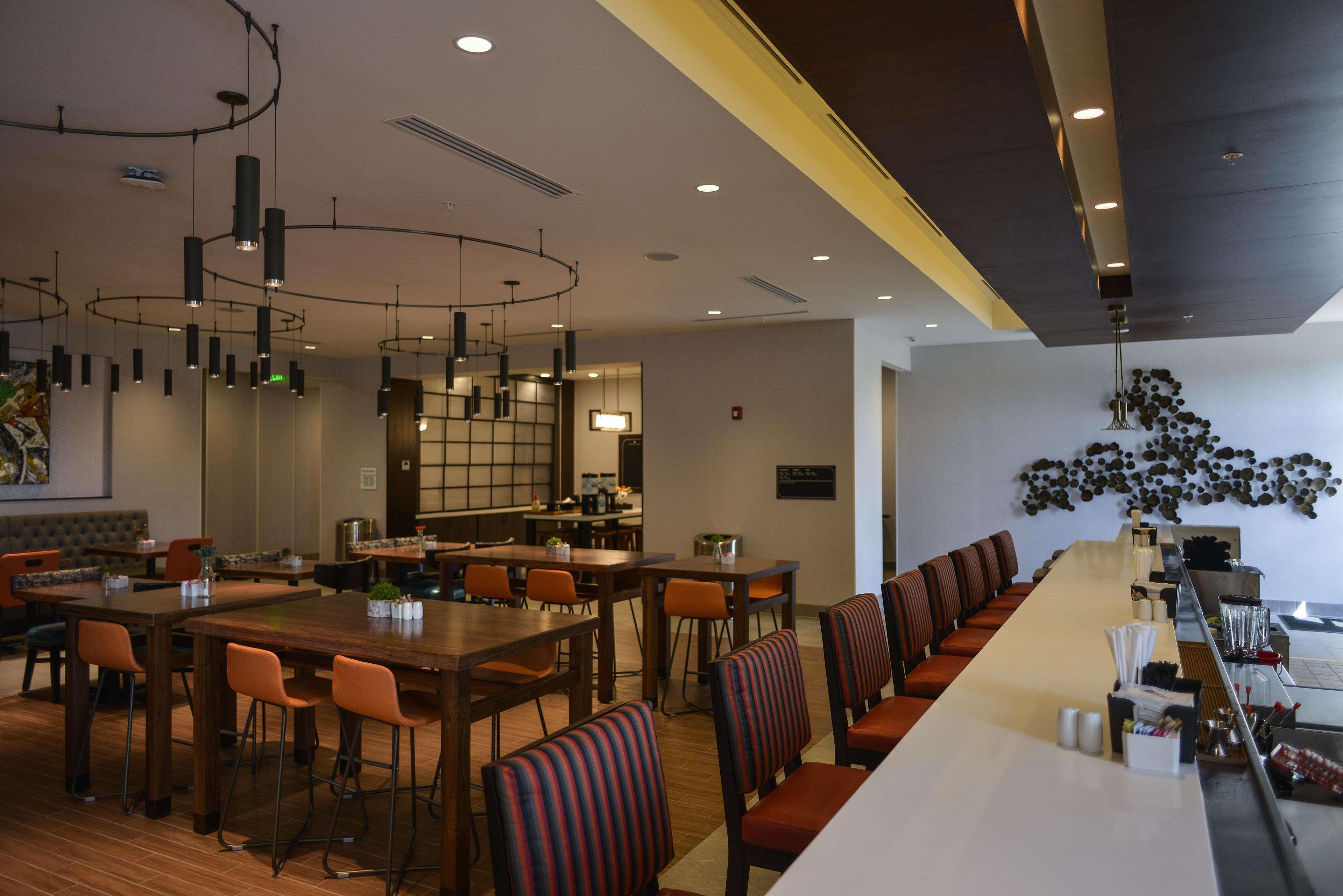 Hotel Hilton Garden Mall Of St. Matthews 3*